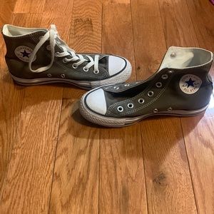 Grey converse